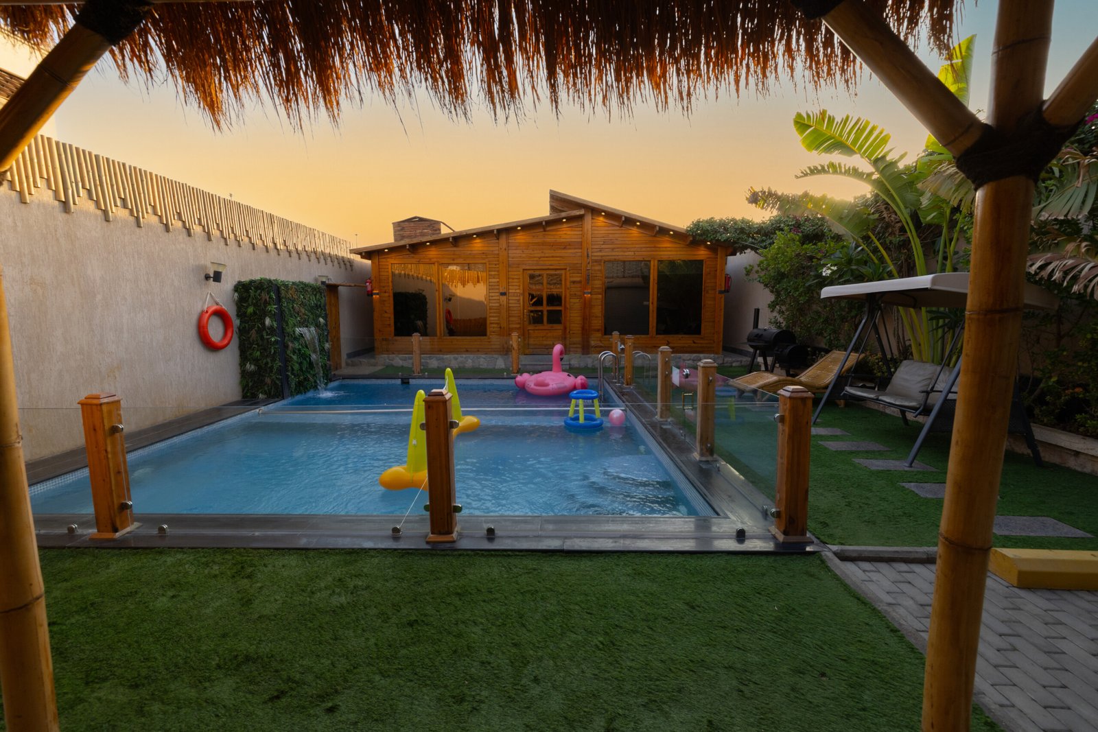 كوخ هايدي - الواجهة الخارجية